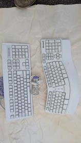 Key Boards Lot of 5  Microsoft, Dreamcast,HP