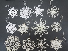 VTG Handmade Crochet Christmas Snowflakes Ornaments Lot Stiff Starch 15ct D3443