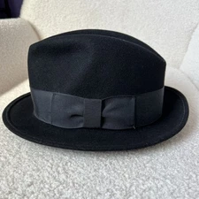 Golden Gate Vintage Black Hat 100% Wool 7 Universal Studio Collection