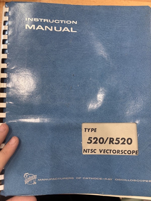 Type 520/ R520 NTSC vectorscope instruction manual 