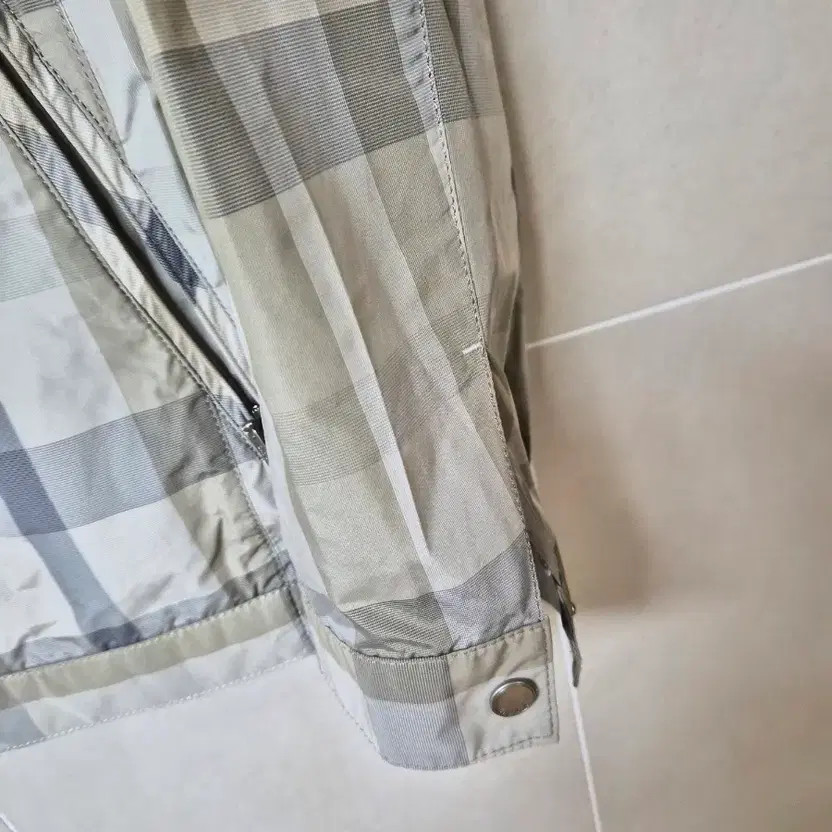 Daks Checked Pattern Windbreaker Jacket 100 - image 3