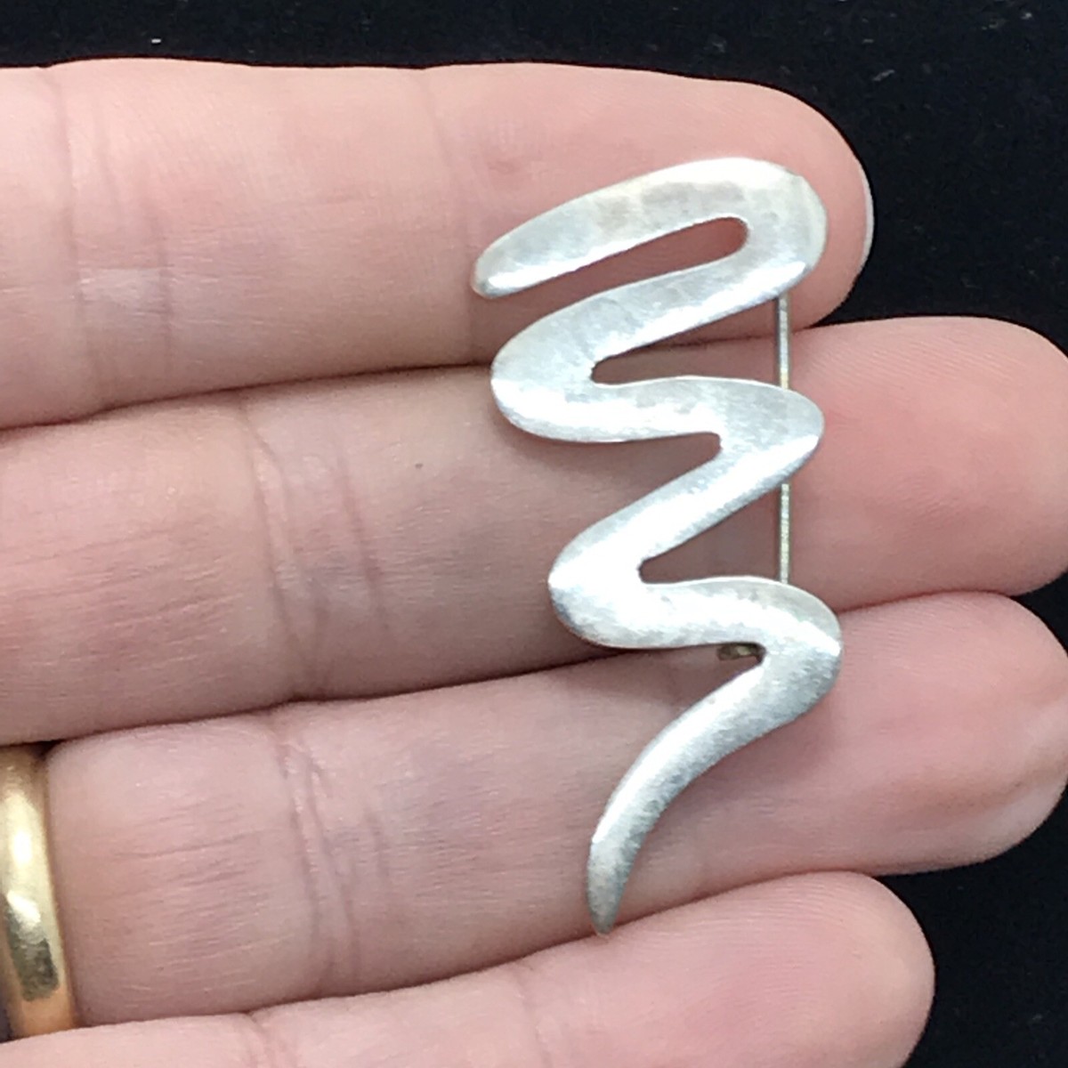 Vintage 925 Sterling Silver TP-54 Mexico Med ZIG ZAG Design Brooch