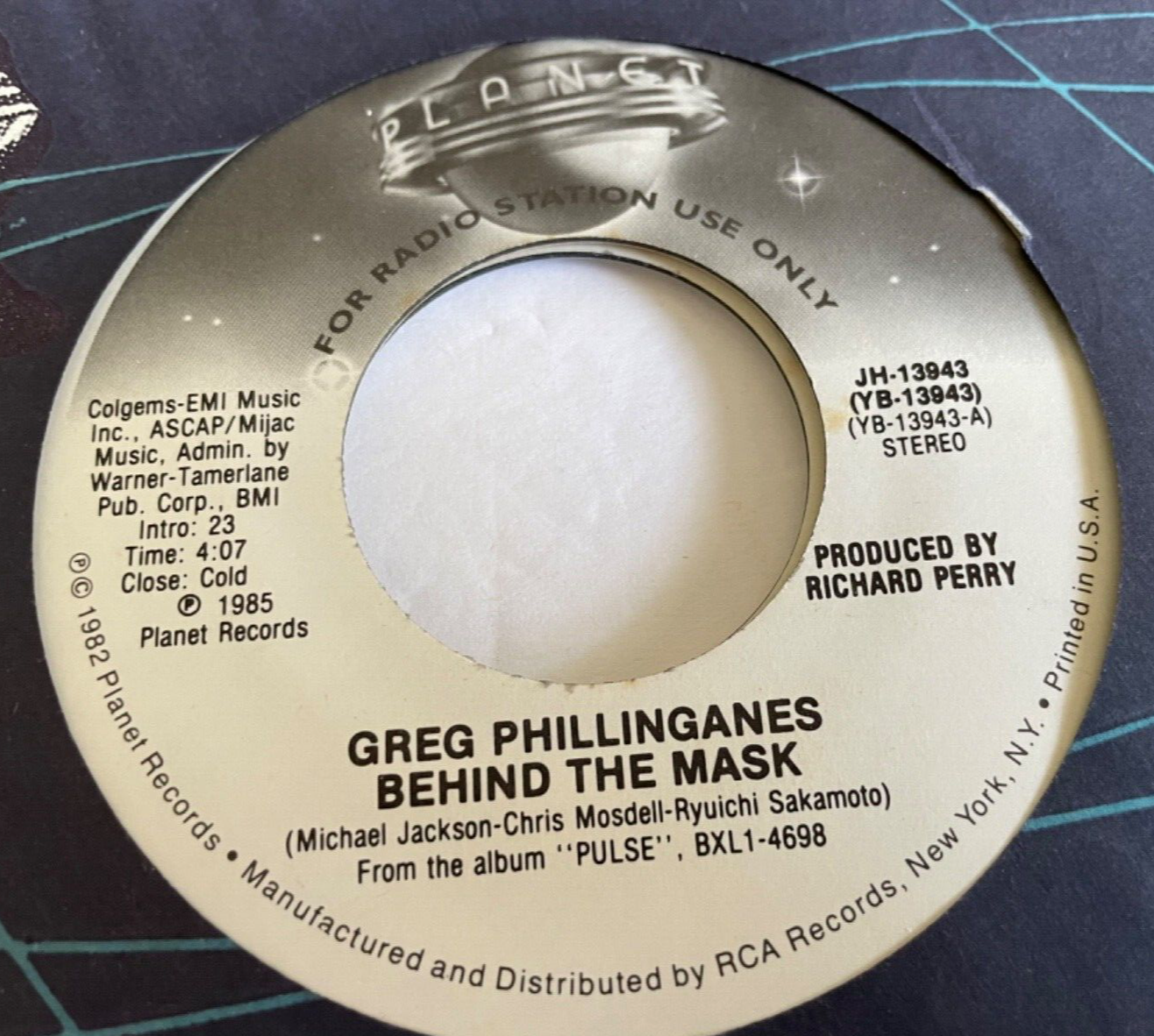 AS185 45RPM POP R&B Greg Phillinganes Behind The mask same flip Planet 13943