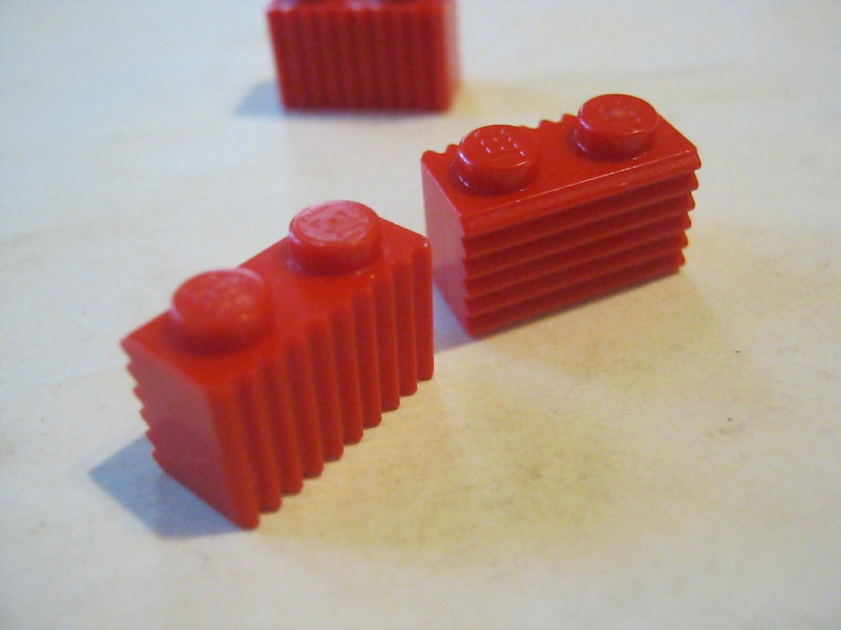 Lego 3 Red 1x2 Bricks With Vertical And Horizontal Grooves, 2877