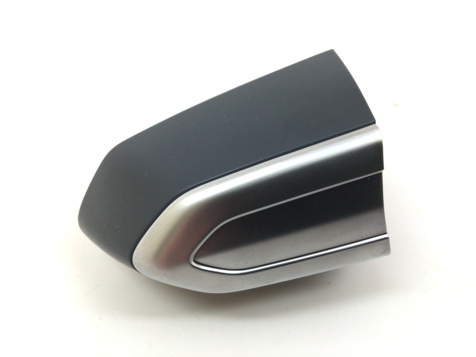 1318 Cadillac ATS 1419 CTS Passenger Front Door Silver Lock Cylinder