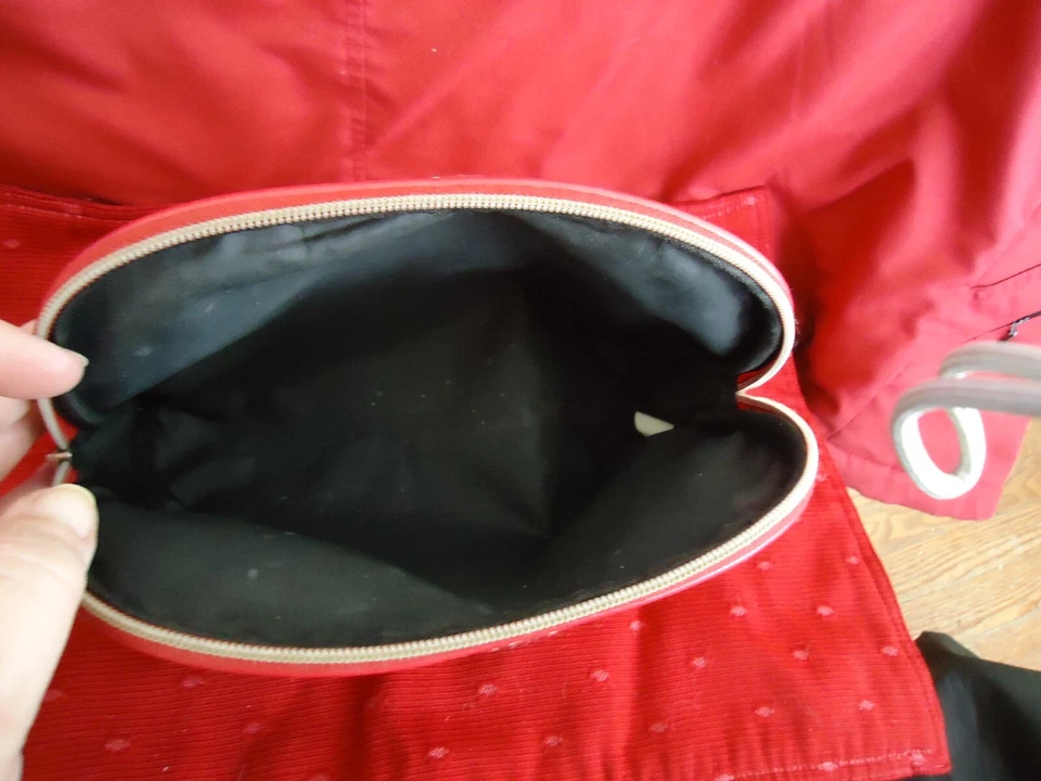 FUNDA COSMÉTICA ADRIENNE VITTADINI CREMALLERA SUPERIOR GRANDE 10x8 RED LEOPARDO ESTAMPADO ESPACIOSO Foto 4 de 4