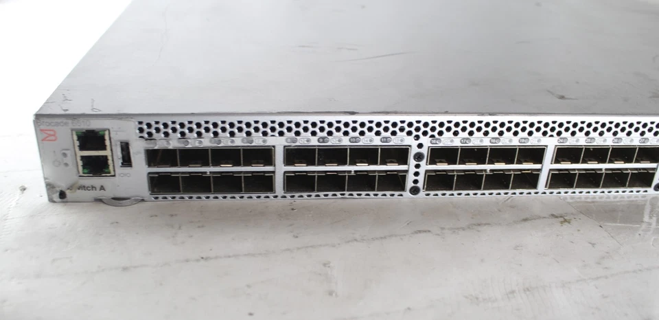 Brocade 6510 48-Port BR-6510-24-16G-R FC Switch *24 Active* No PSUs - Image 4 of 4