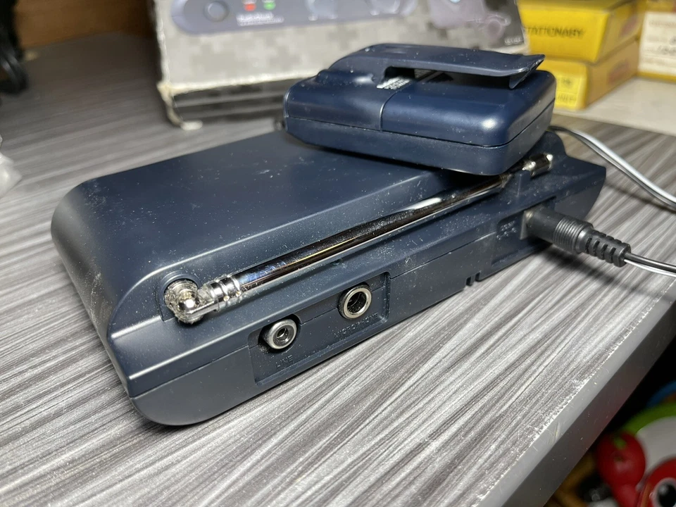 Беспроводная лацканная микрофонная система 171,905 МГц RadioShack - Изображение 4 из 4