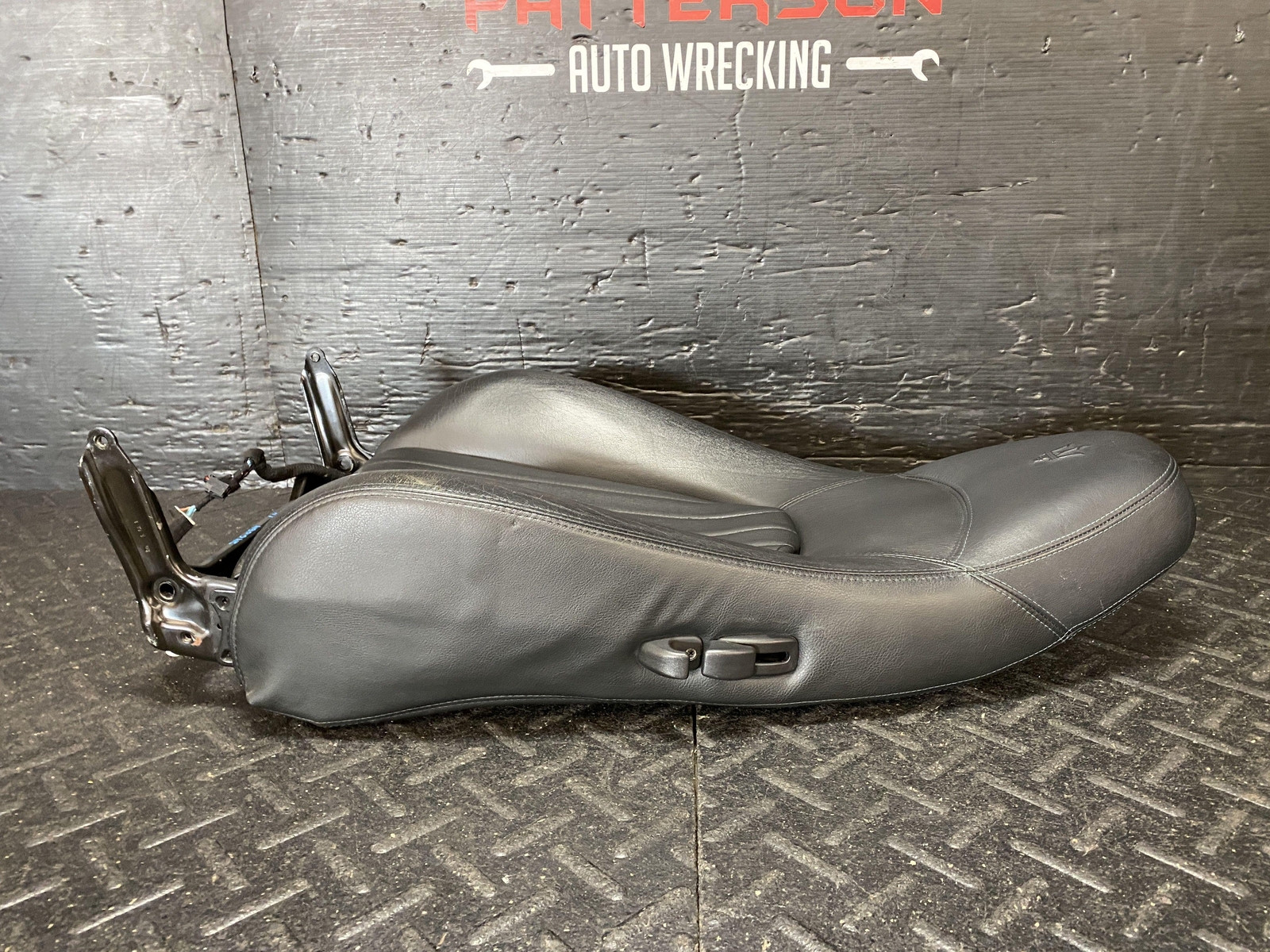 2004 MASERATI COUPE GT FRONT DRIVER LEFT LH SEAT UPPER BACK BLACK LEATHER