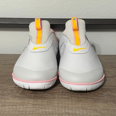 all white nursing shoes nike