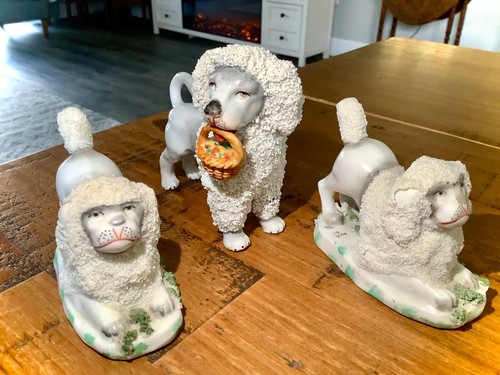 VTG LOT OF 3 STAFFORDSHIRE POODLE SPAGHETTI CONFETTI FOO DOG FIGURINES GERMANY - Picture 7 of 24