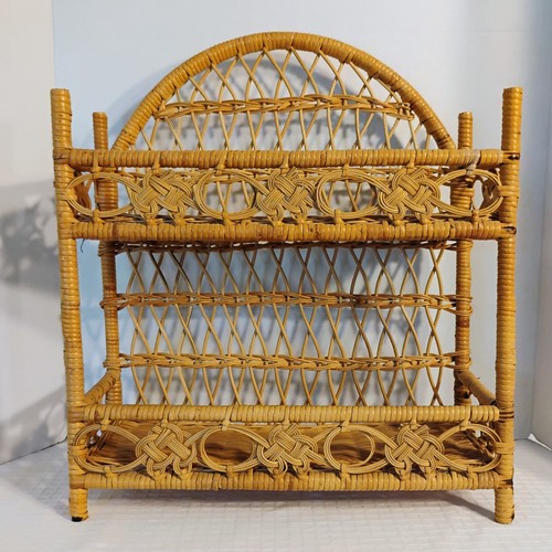 Vintage Naturgeflecht Rattan Wandbehang oder Standregal 2 Ebenen