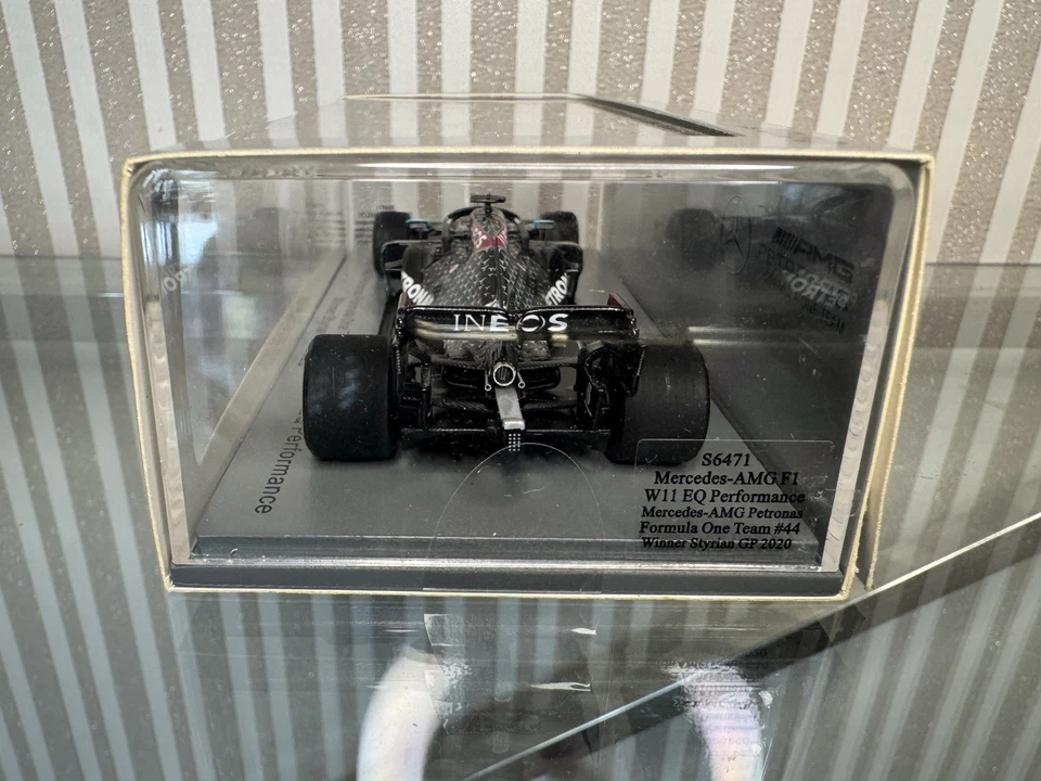 Spark 1:43 S6471 Mercedes AMG W11 Winner Styrian GP 2020 Lewis Hamilton #44 - Immagine 3 di 4