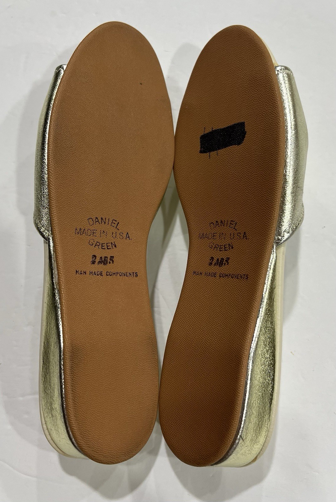 PANTOFOLA D’ORO Vintage DANIEL GREEN Dormie pantofole slide donna taglia 7 oro scarpe da salotto casa