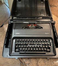 Royal Epoch Manual Portable Typewriter W Hard Case & Manual Excellent Condition thumbnail