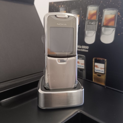 Nokia 8800 Classic Sbloccato GSM 2G Con FM Radio Bluetooth - Ricondizionato