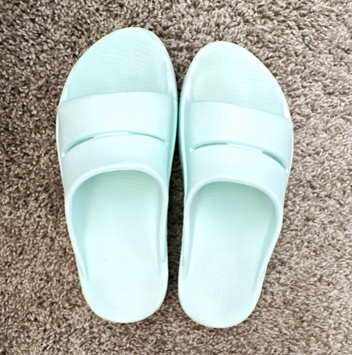 OOFOS Women’s ICE Solid Slip-On Slide Sandals Rubber Upper US 8 M