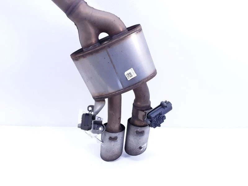 Silenciador doble AUDI S4 S5 18-23  Foto 4 de 4