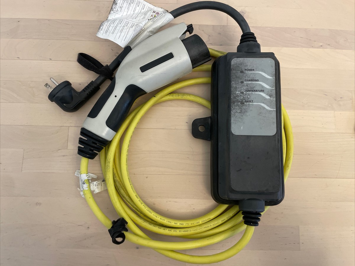 BMW i3 i8 x3 x5 EV Electric Car Battery Charger J1772 OEM Vehicle