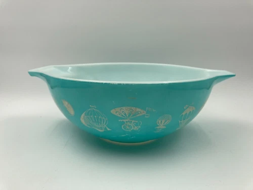 Vintage Pyrex Blue Balloons  4 Qt Cinderella #444 Mixing Bowl Light Blue/ White