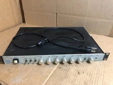 Laird/ICM VC 2000 Analog Video Corrector & audio/video DA w/ Macrovision