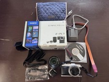 Olympus PEN Lite E-PL7 Mirrorless Camera Black with M.ZUIKO 14-42mm Lens Kit