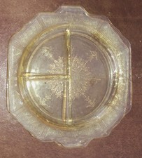 Anchor Hocking Amber Yellow Princess Pattern Grill Dinner Plates (2)