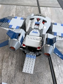 LEGO 6869 Marvel Super Heroes: Avengers:  Quinjet Aerial Battle No Minifigures