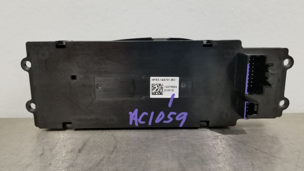 Aston Martin Vantage RIGHT Seat control switch P/N HY531AB701BD