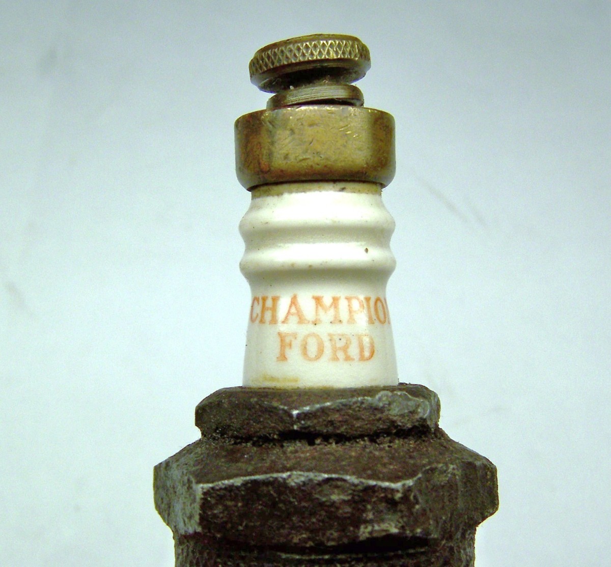 VINTAGE CHAMPION FORD SPARK PLUG 7/8-18 THREAD 2-7/8