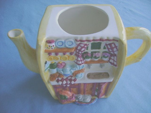 Maceta decorativa de cerámica con tema de cocina en el frente amarilla con varios colores - Imagen 12 de 12