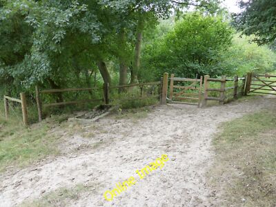 Foto 12x8 Gebrochener Steintrog Dorking Am freizügigen Weg an den Polen c2012