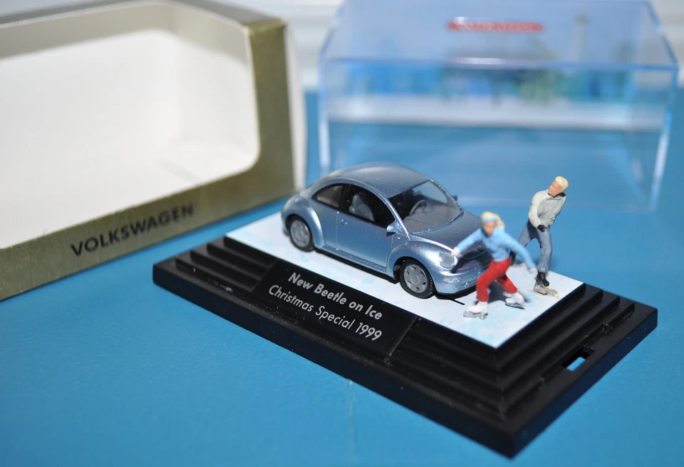 Wiking Volkswagen PROMO -VW Nuevo Escarabajo sobre Hielo Navidad 1999-NOS con Pantalla Transparente Foto 3 de 4