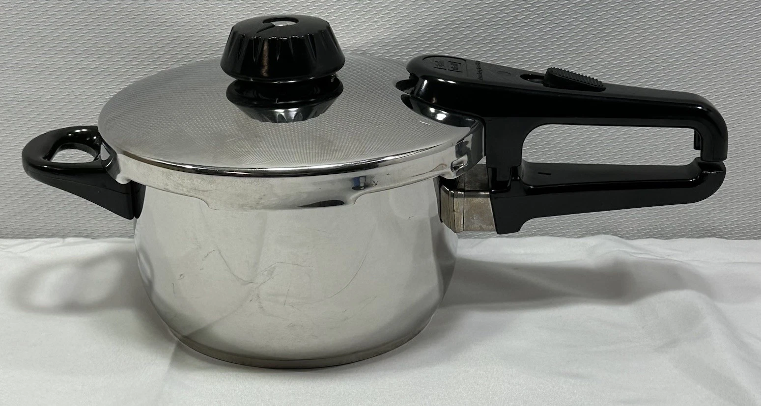 Fissler Vitavit Pressure Cooker VTG Germany Stainless Steel MCM 2 Qt Quart