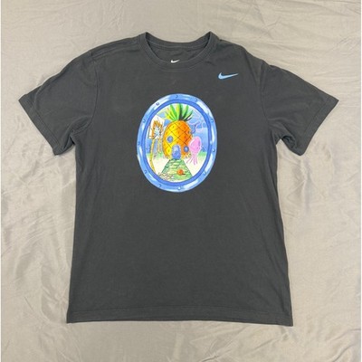 Nike Kyrie Irving x SpongeBob SquarePants Pineapple House Dri-FIT T-Shirt Mens M