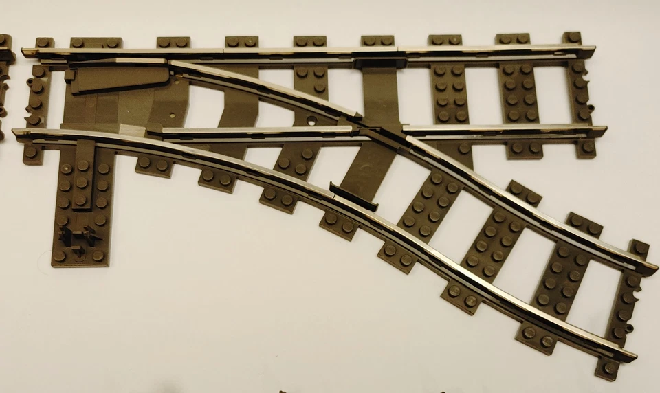 De colección Lego Eléctrico 9v Curvo Tren Pista/Interruptor Pista Lote Metal Curvo Riel Foto 4 de 4