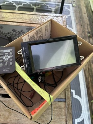 Pioneer DMH-241EX 6.2  TouchScreen Bluetooth Radio