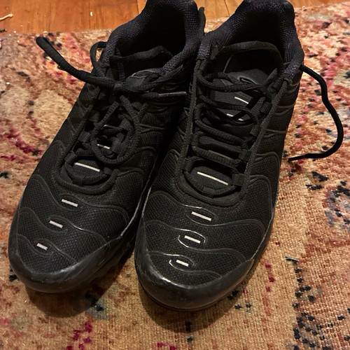 Nike Air Max Plus Men's Black Low Top Lace-Up Athletic Sneaker Rubber