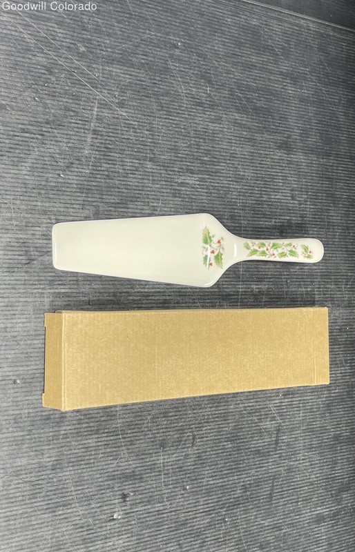 Cream Ceramic Floral Glazed Finish Tableware Cake Knife In Box