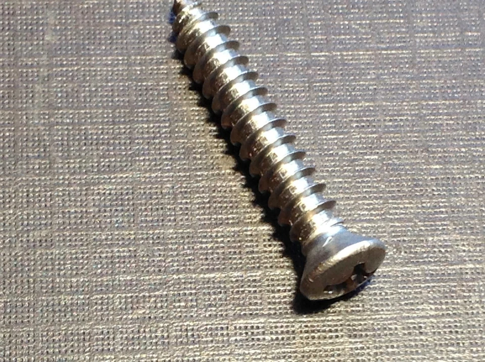 100 piezas #8 x 1 con #6 cabeza adornación parabrisas moldura tornillos acero inoxidable para Dodge Foto 3 de 4