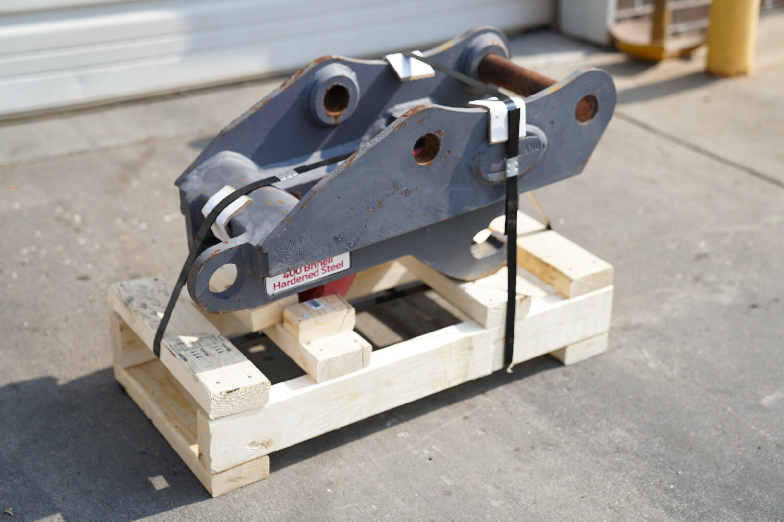 UNUSED Strickland Hydraulic Quick Coupler for a Doosan DX80 Excavators