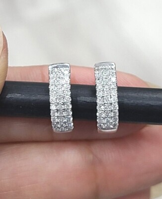 ANGEBOT! 0,50 ctw echte natürliche Diamanten 3 Reihen Creolen Huggies Ohrringe 14k Gold