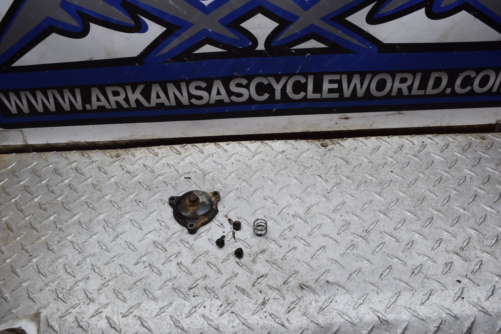 H1-3 ENGINE OIL FILTER COVER 92 SUZUKI KING QUAD RUNNER LT 250 2X4 ATV FREE SH