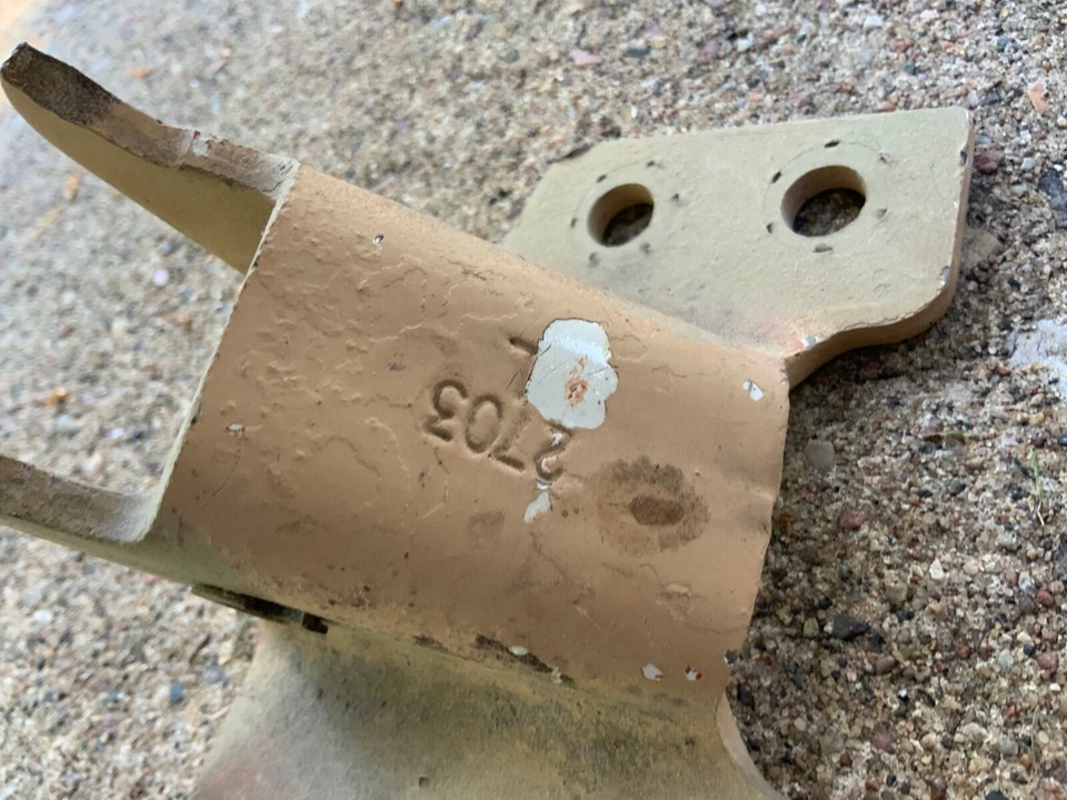 OEM GM 1968 Chevy Camaro Pontiac Firebird bisagra de puerta inferior izquierda 8736249 LH 2703 Foto 2 de 4