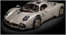 Pocher� 1:8 Scale Pagani Utopia Coupe - Rinascimento Lucido 1:8th Scale Kit