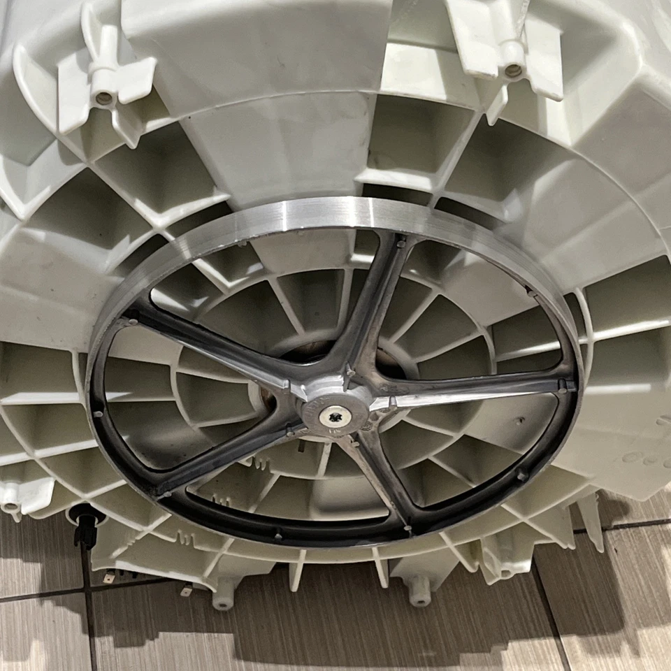 Bosch Washer Dryer Complete Drum Assembly Genuine - Image 4 of 4