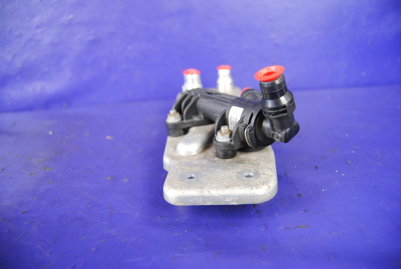 14-20 BMW i8 Base Transmission Oil Cooler Plug-In Hybrid EV Gas 17217640834 OEM
