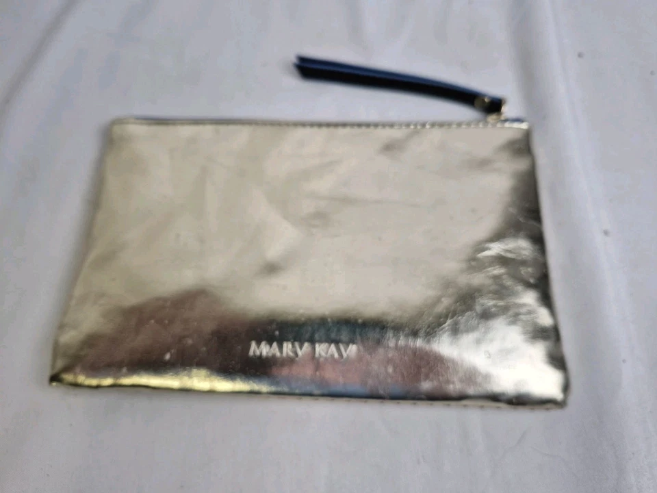 Nuevo Bolso de Cosméticos Mary Kay "Runway Bold Collection" Dorado con Interior Azul Satinado Foto 2 de 4
