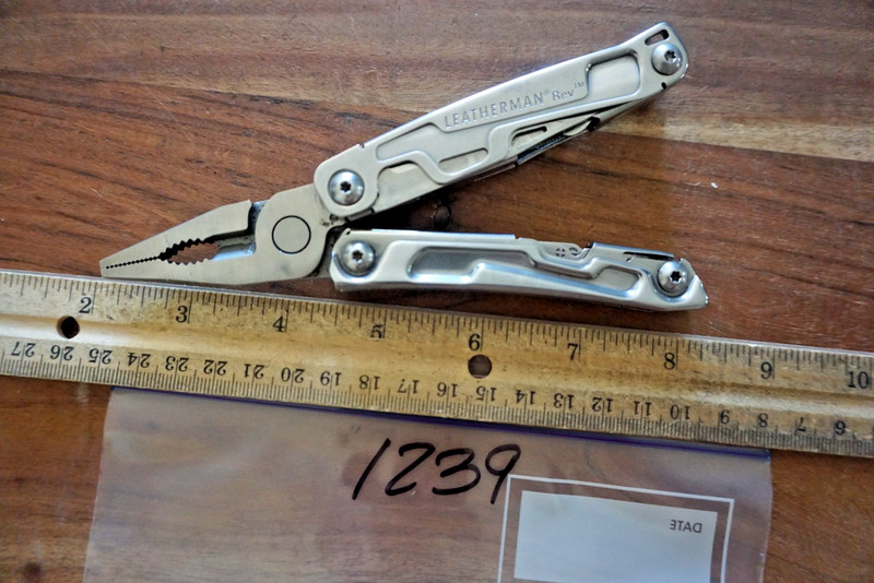 1239    1 Leatherman multi-tool:  Rev
