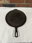 VINTAGE Unmarked, CAST IRON Round Griddle, Wagner?